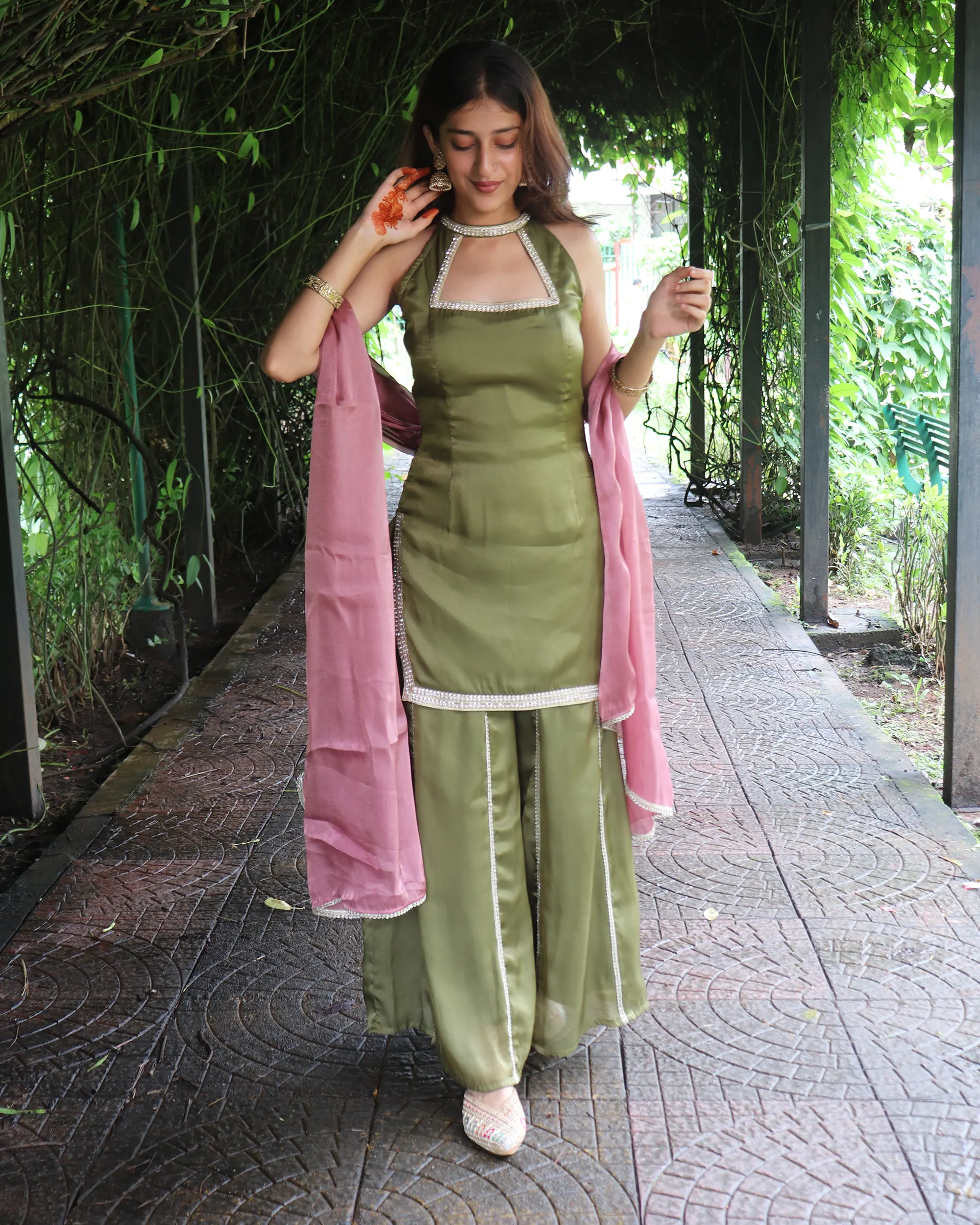 Aaira Kundan Organza Set - Image 5