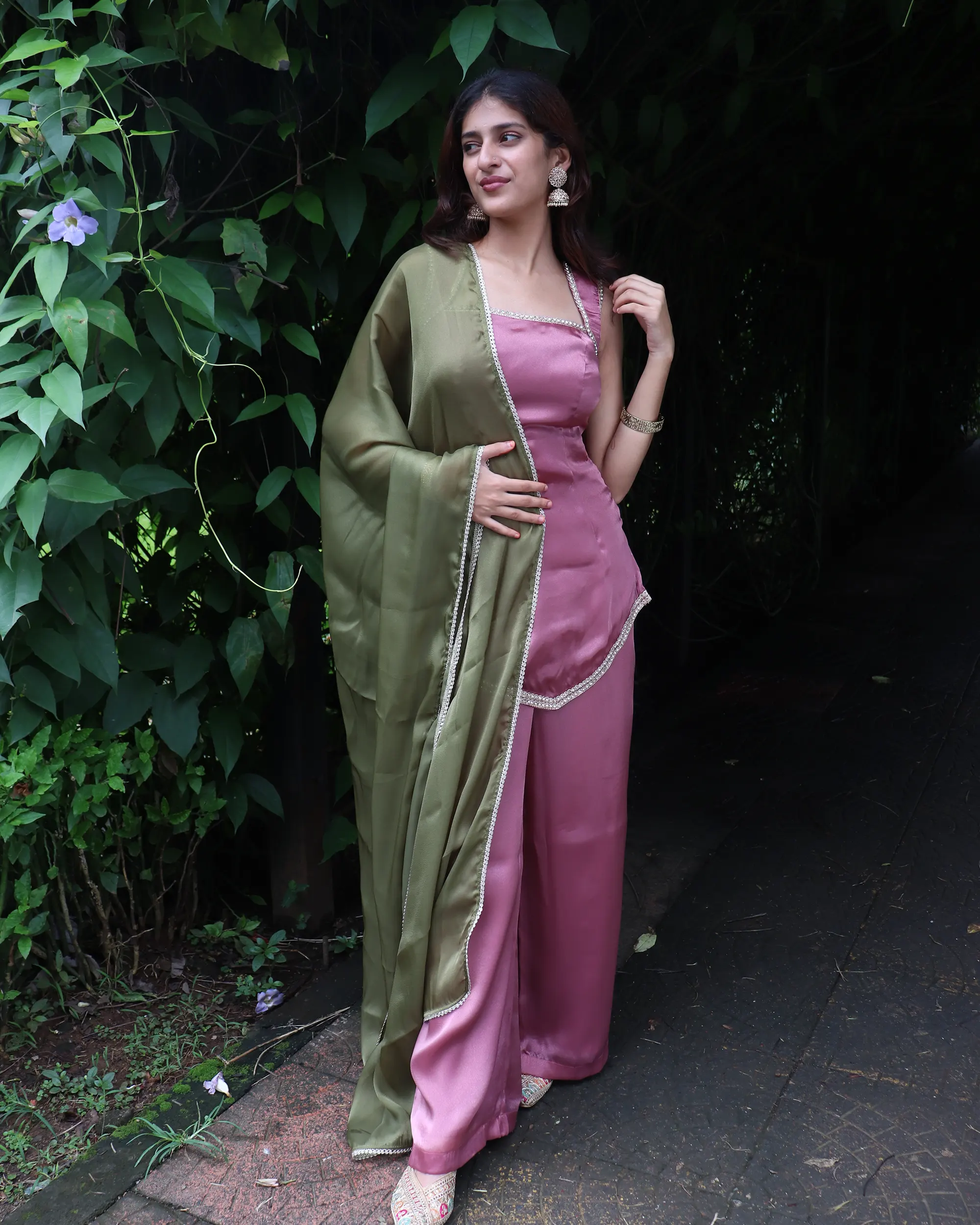 Inara Kundan Organza Set - Image 2